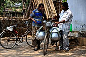 Orissa - Bhubaneswar, pilgrims, mendicants and colourful stalls near Lingaraja..