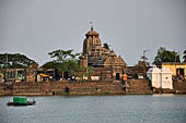 Orissa - Bhubaneswar, Bindu Sagar the large devotional tank with the Ananta Vasudeva temple on the background.