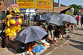 Orissa - Bhubaneswar, pilgrims, mendicants and colourful stalls near Lingaraja..