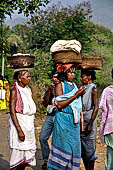 Orissa Rayagada district - people of the Dongria Kondh tribe at the Chatikona market.