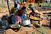 Orissa Rayagada district - the market of Chatikona.