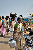 Orissa Rayagada district - people of the Dongria Kondh tribe at the Chatikona market.