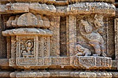 Orissa - Konarak - The Sun Temple, the hall of offerings (bhoga mandapa) also called nata-mandir (hall of dancers) because of the multitude of carvings of musicians and dancers 