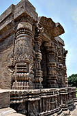 Orissa - Konarak - The Sun Temple, the hall of offerings (bhoga mandapa) also called nata-mandir (hall of dancers) because of the multitude of carvings of musicians and dancers 