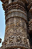 Orissa - Konarak - The Sun Temple, the hall of offerings (bhoga mandapa) also called nata-mandir (hall of dancers) because of the multitude of carvings of musicians and dancers 