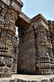 Orissa - Konarak - The Sun Temple, the hall of offerings (bhoga mandapa) also called nata-mandir (hall of dancers) because of the multitude of carvings of musicians and dancers 