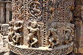 Orissa - Konarak - The Sun Temple, the hall of offerings (bhoga mandapa) also called nata-mandir (hall of dancers) because of the multitude of carvings of musicians and dancers 