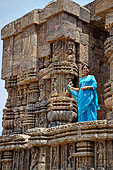 Orissa - Konarak - The Sun Temple, the hall of offerings (bhoga mandapa) also called nata-mandir (hall of dancers) because of the multitude of carvings of musicians and dancers 