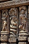 Konarak - Orissa. The Sun Temple. Platform of the jagamohana-deul complex, nagakanya 