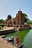 Orissa - Bhubaneshwar. Mukteswara temple, the ritual tank. 