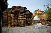 Orissa - Bhubaneswar. Temples clustered around the Papanashini Kund, the jagmohana of Maitresvara (?) Temple. 