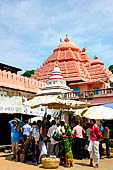 Orissa - Puri, Jagannatha Temple, the enclosure walls seen from the street. 