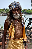 Orissa - Puri, around the holy tank called Narendra Sagar. 