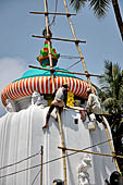 Orissa - Puri, walking from Jagannatha temple to the beach. 