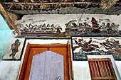 Orissa - Raghurajpur. Murals. 