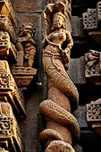 Orissa - Bhubaneswar. Rajarani temple, naginis. 