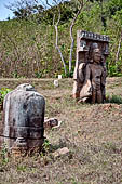 Udayagiri - four-armed Avalokitesvara statue in the field near the Monastery n 1. 