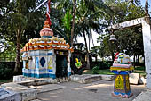 Orissa - The village of Hirapur. Small Shiva Temple. 