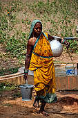 Orissa - Village life, along the way to Ratnagiri. 