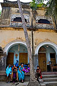 Orissa - Village life, along the road from Bhubaneswar to Puri. 