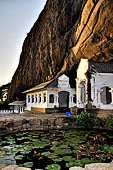 Dambulla cave temples