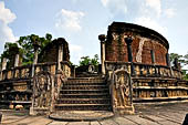 Polonnaruwa - the Vatadage. View from West. 