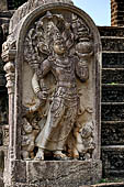 Polonnaruwa - the Vatadage. Guardstone of the eastern stairway. 