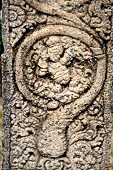 Polonnaruwa - The Atadage. Details of the carved pillars.