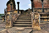 Polonnaruwa - the Vatadage. The southern stairway.