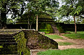 Polonnaruwa - The area of the Alahana Pirivena (Monastery of the Cremation Grounds). Crematory Stupa. 