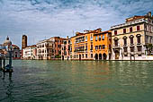 Venezia, Palazzi Gritti Dandolo e Memmo Martinengo Mandelli sul Canal Grande dalla Salizzada del Fondaco dei Turchi.