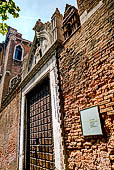 Venezia, Ca d'Oro, porta di terra 