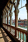 Venezia, Ca d'Oro, la loggia che si apre sul Canal Grande. 