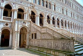 Venezia, Palazzo Ducale. La scala dei giganti e facciata orientale del cortile