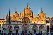 Venezia, Basilica di S. Marco. La facciata occidentale.